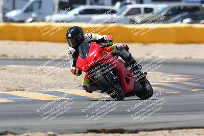 media/Apr-10-2022-SoCal Trackdays (Sun) [[f104b12566]]/Turn 2 (1135am)/